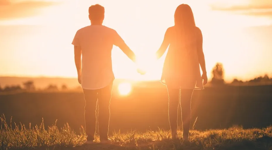 5 month relationship - people, holding hands, sunset