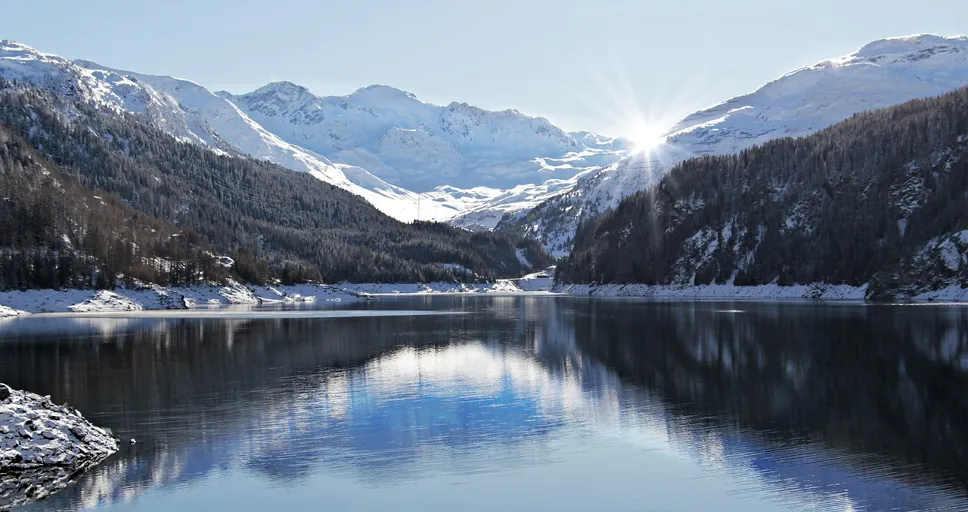 signs he's losing interest in a long-distance relationship - july pass, reservoir, marmorera-stausee