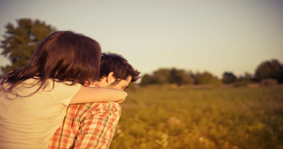 types of boyfriends - couple, piggyback, woman