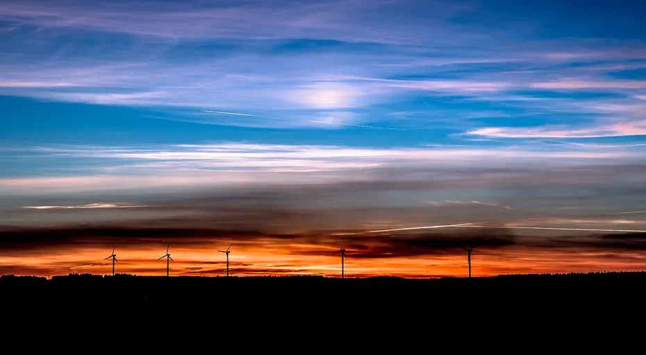 signs of blocked feminine energy - sunset, silhouettes, dusk