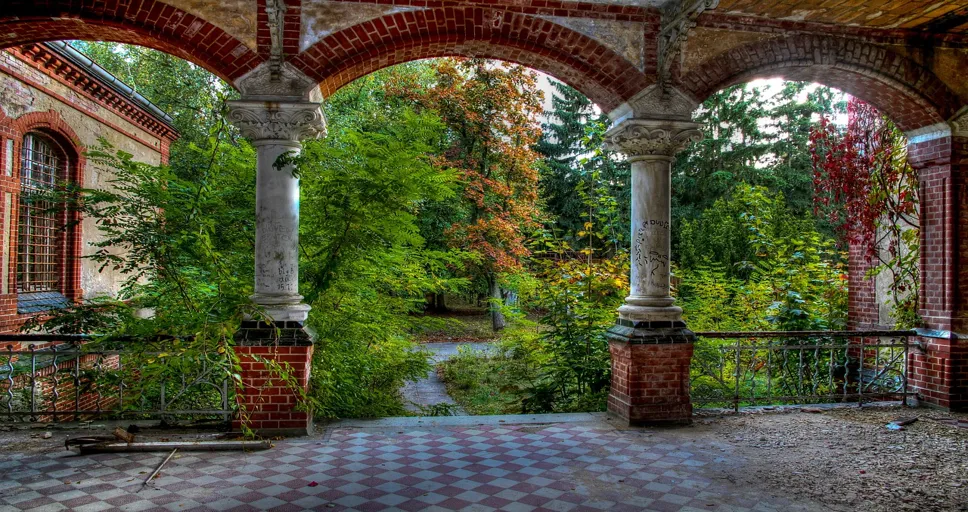 dreaming about an ex you don't talk to anymore - beelitz, lost places, urban ex