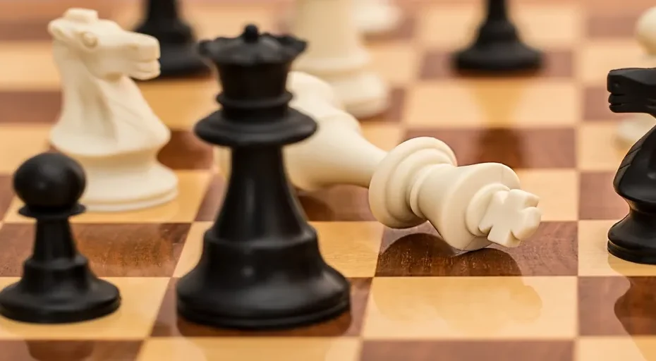 how to turn the tables on a narcissist - checkmate, chess, board